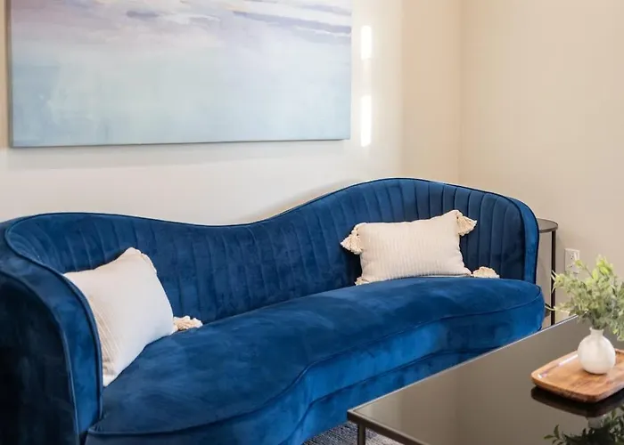 The Bluebird Jacuzzi Sleeps 26 Holiday home