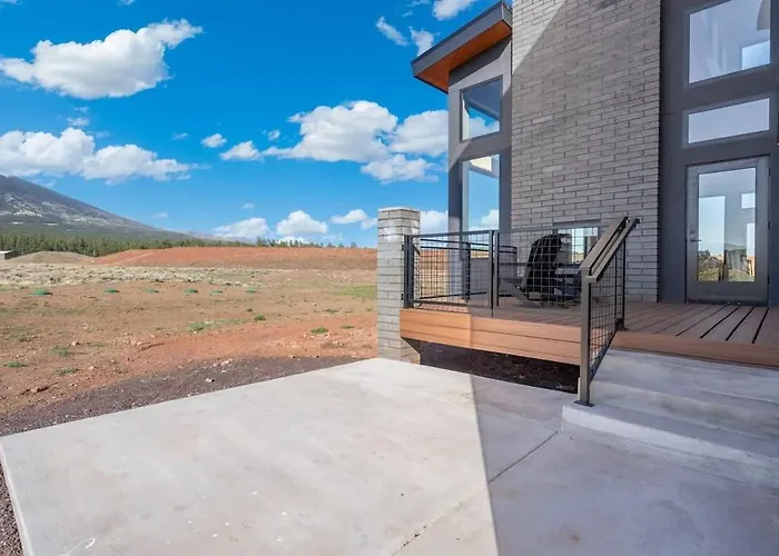 The Bluebird Jacuzzi Sleeps 26 Flagstaff